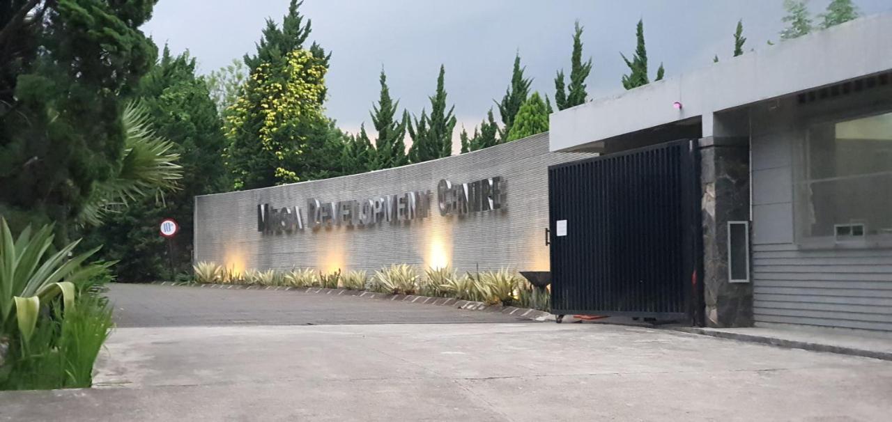 فندق Nite & Day Mdc Puncak - Gadog بوكور المظهر الخارجي الصورة